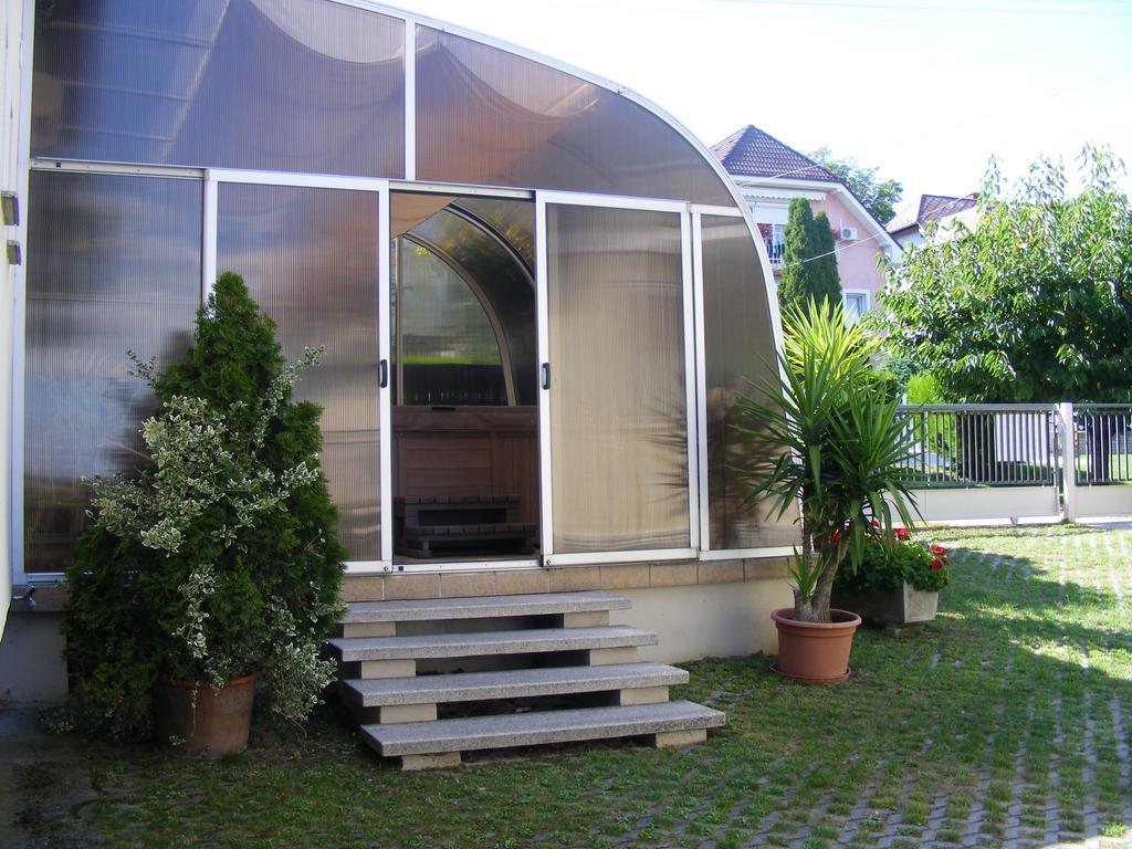 Erika Apartmanhazak ヘーヴィーズ エクステリア 写真